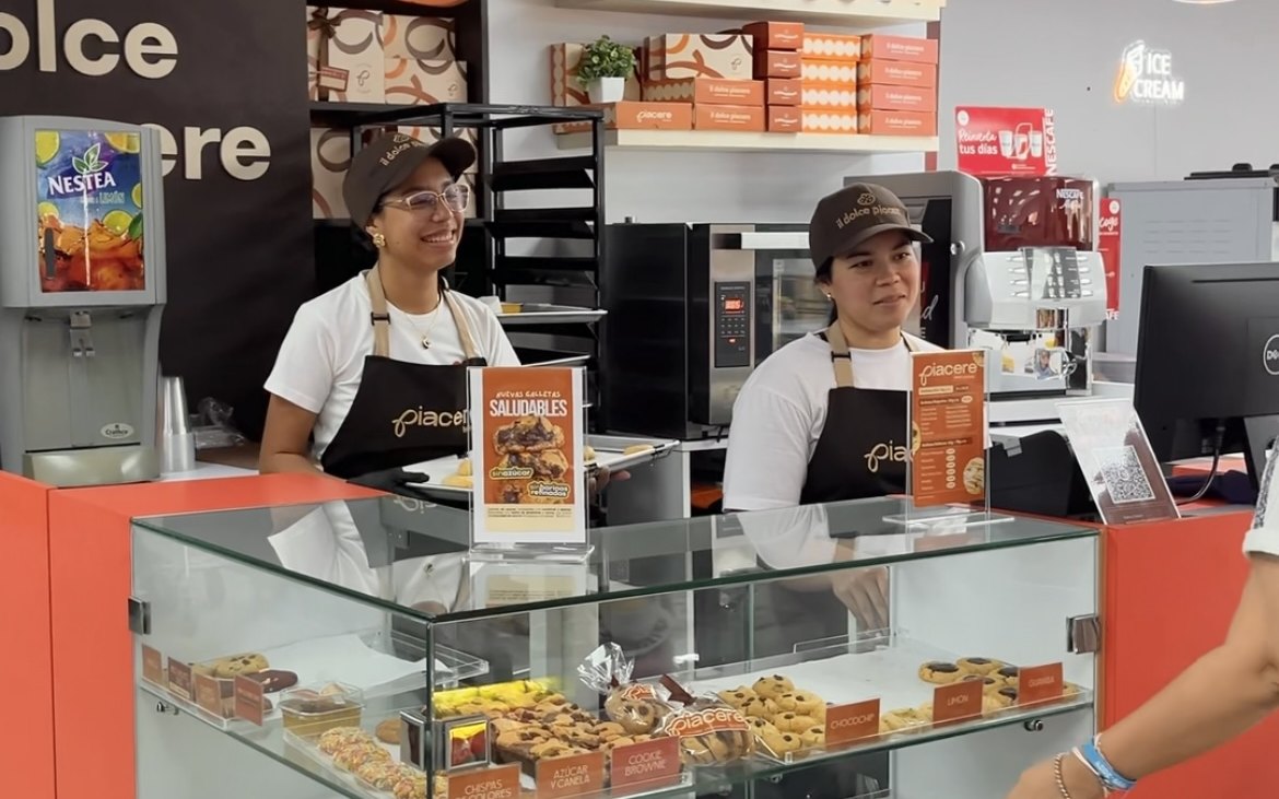 Punto de Piacere Bakery dentro de FarmaExpress en la calle 72